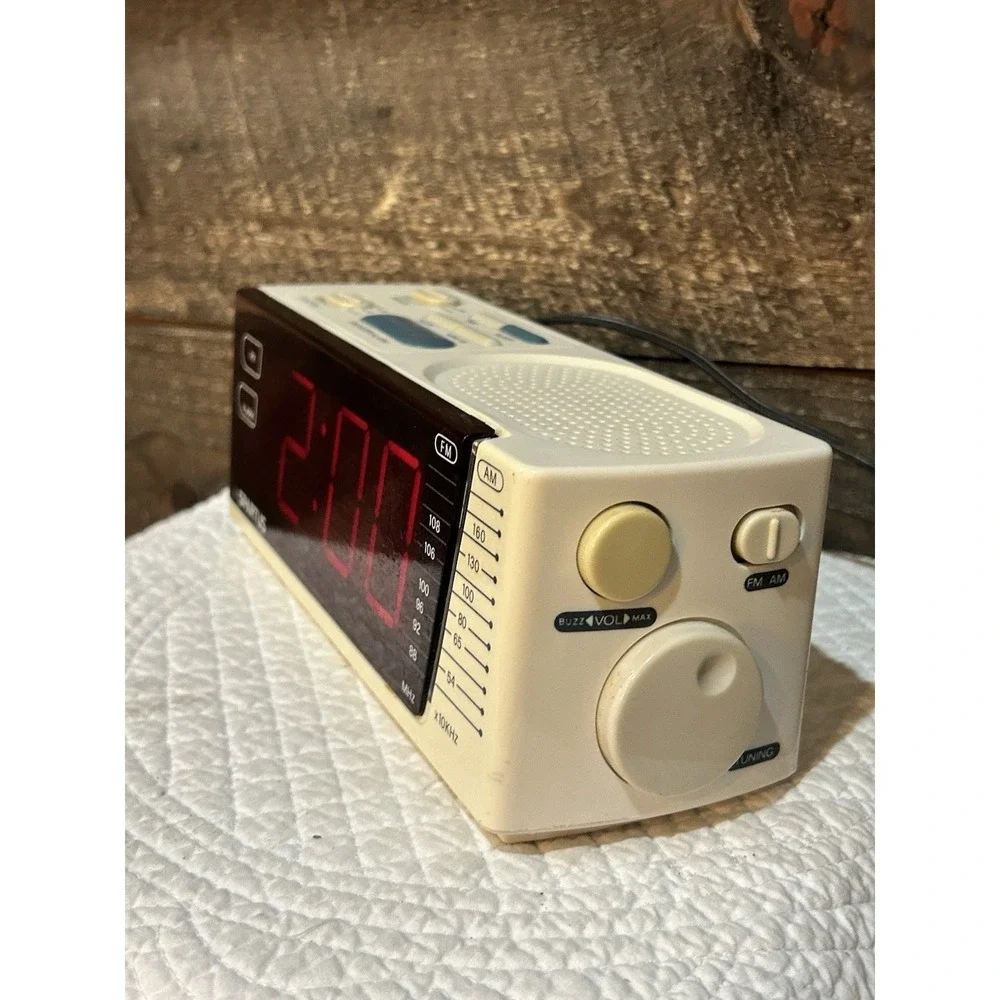 Vintage Spartus Large Display Radio Alarm Clock AM/FM Model 0123 Works